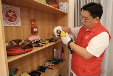 宁波宁海共享工具角小善意凝聚大和谐 近日，宁海多个社区推出共享工具角，居民自发捐