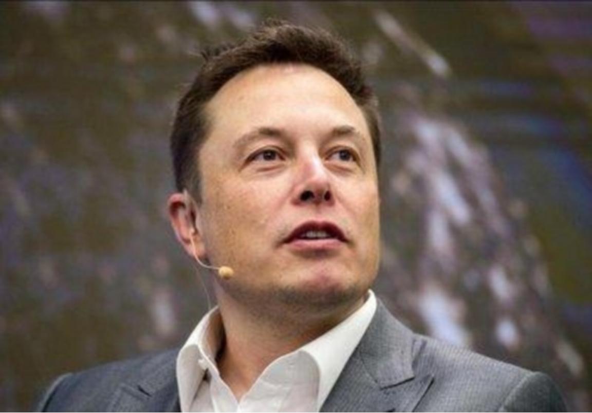 马斯克发出震撼预言，语出惊人！他说：“在未来，世界上或会有300亿-500亿台人