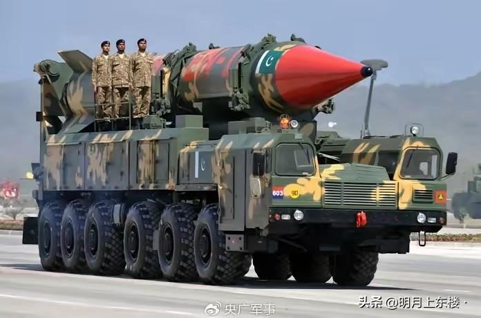 刀已经架在了脖子上，不知道伊朗现在后悔了吗？

去年印巴5.7空战的时候，伊朗着