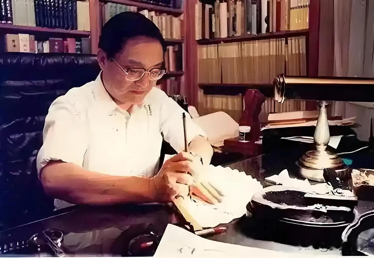 金庸先生过世了,这版权归谁?金庸走了，武侠江湖的版权究竟花落谁家？
 
一提到金