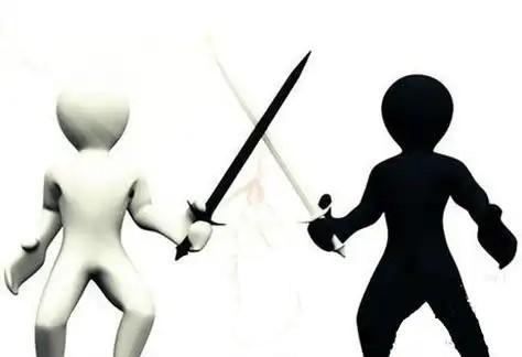 最近无论是汽车行业，还是家电行业，品牌厂家之间都出现了明显的火药味。主要的方式是