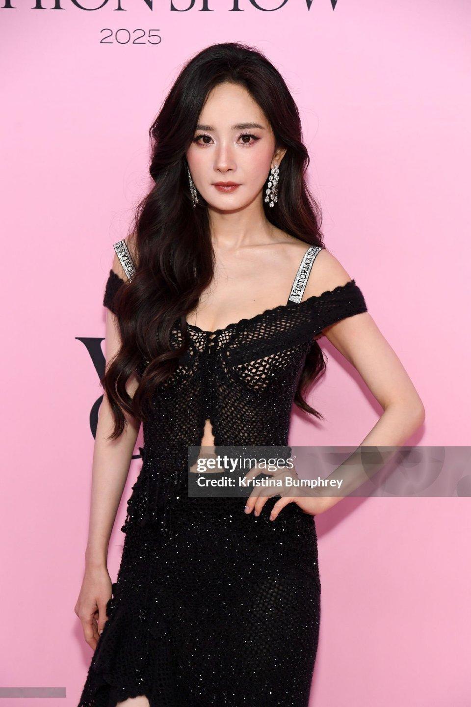 杨幂维秘大秀g社生图杨幂维秘大秀生图杨幂生图直出的含金量 ​​​