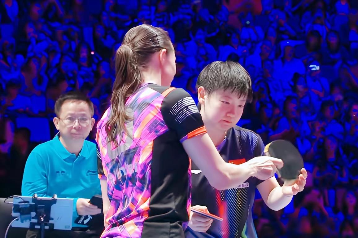 孙颖莎不但适应防弧能力，
还4-0战胜温特，
王艺迪输她原因主要是阅读旋转能力不