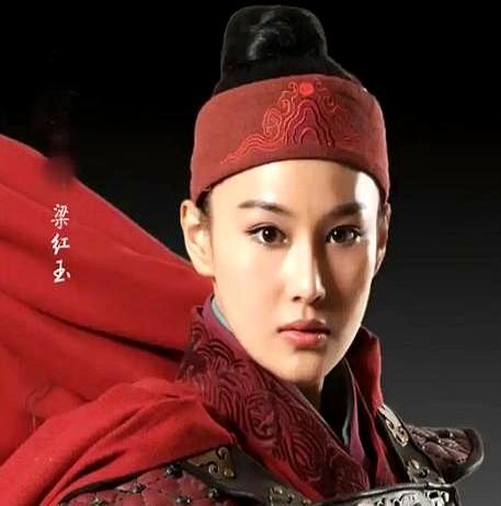 1121年，宋军平息方腊起义后，在庆功宴上，被上司抢了功劳的韩世忠独自喝闷酒。