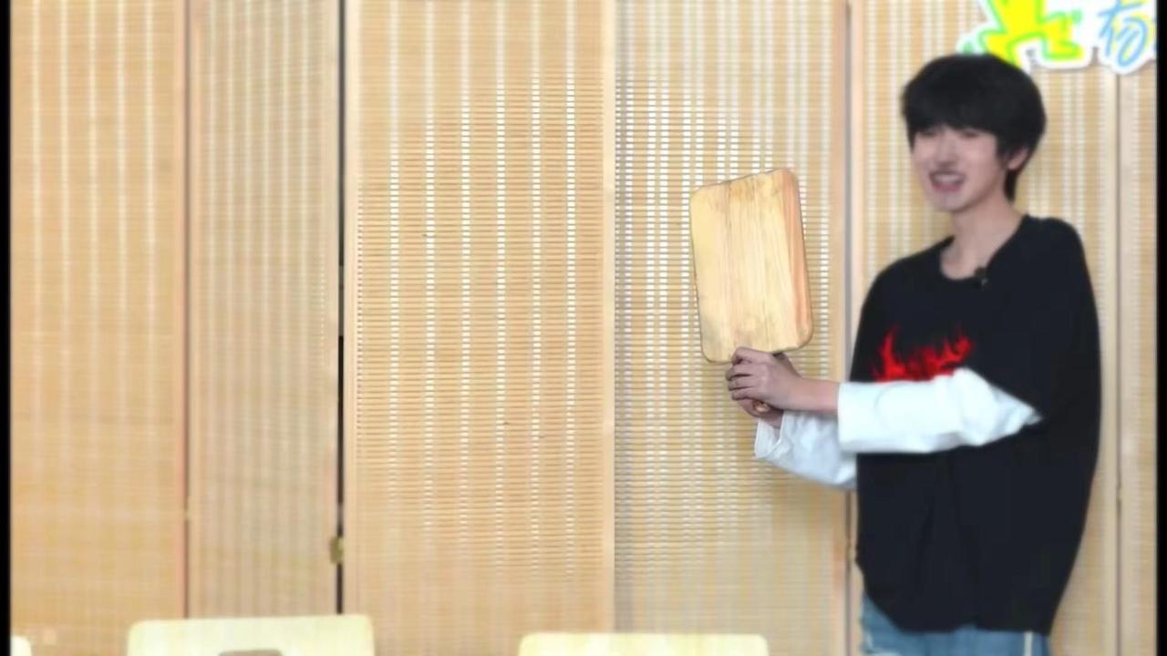 你是其他伙伴的小太阳，但是在做小太阳的同时要好好爱自己左奇函