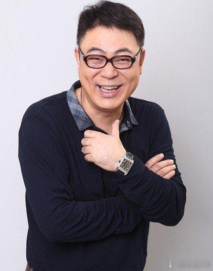 #高亚麟还不知道被曝出轨#高亚麟竟然出轨98年的新人徐梓钧？？这个世界怎么了，高
