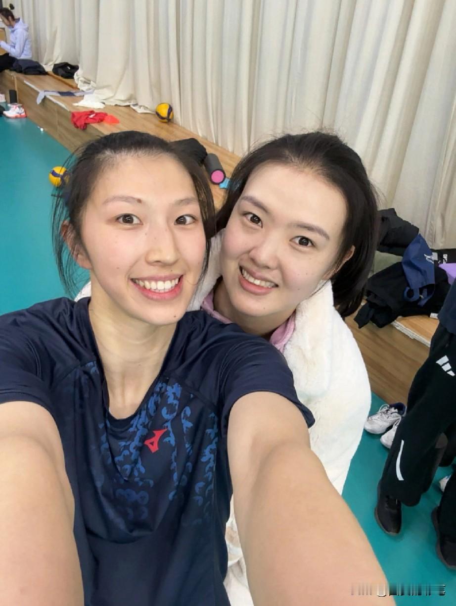 吴梦洁，2025最开心的时刻要数她在江苏女排打球得日子[赞]
的确，在江苏女排，