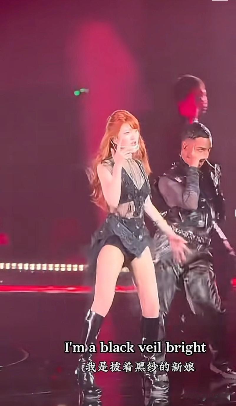 赵露思携新歌唱爆生日会
说实话，跳的真好吗？