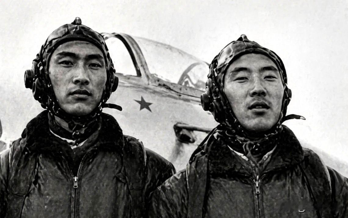 1952年9月20日，人民空军在上海崇明上空击落美军B-29轰炸机，创下国土防空