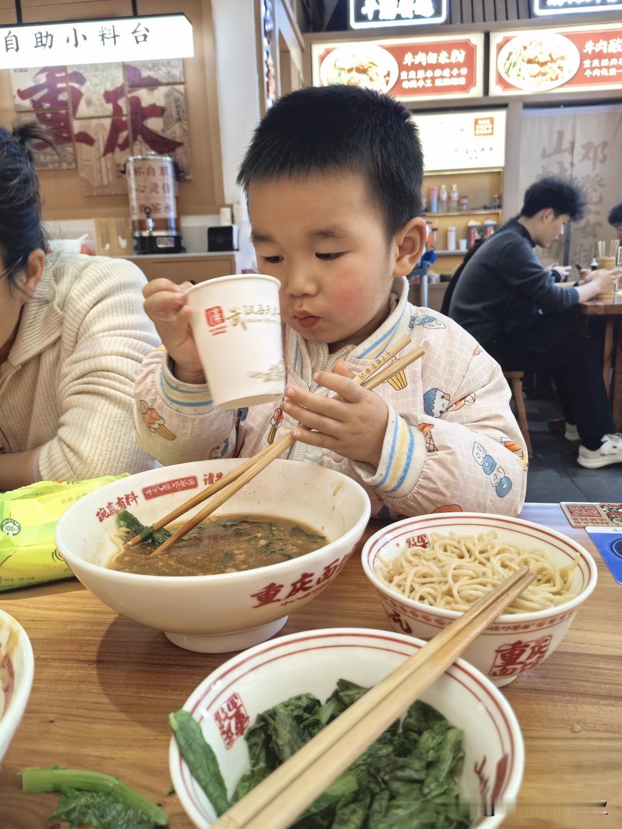我一看到孩子挨打，我就焦虑。

昨天早上我很没有精神，因为前天晚上咳嗽不止，没有