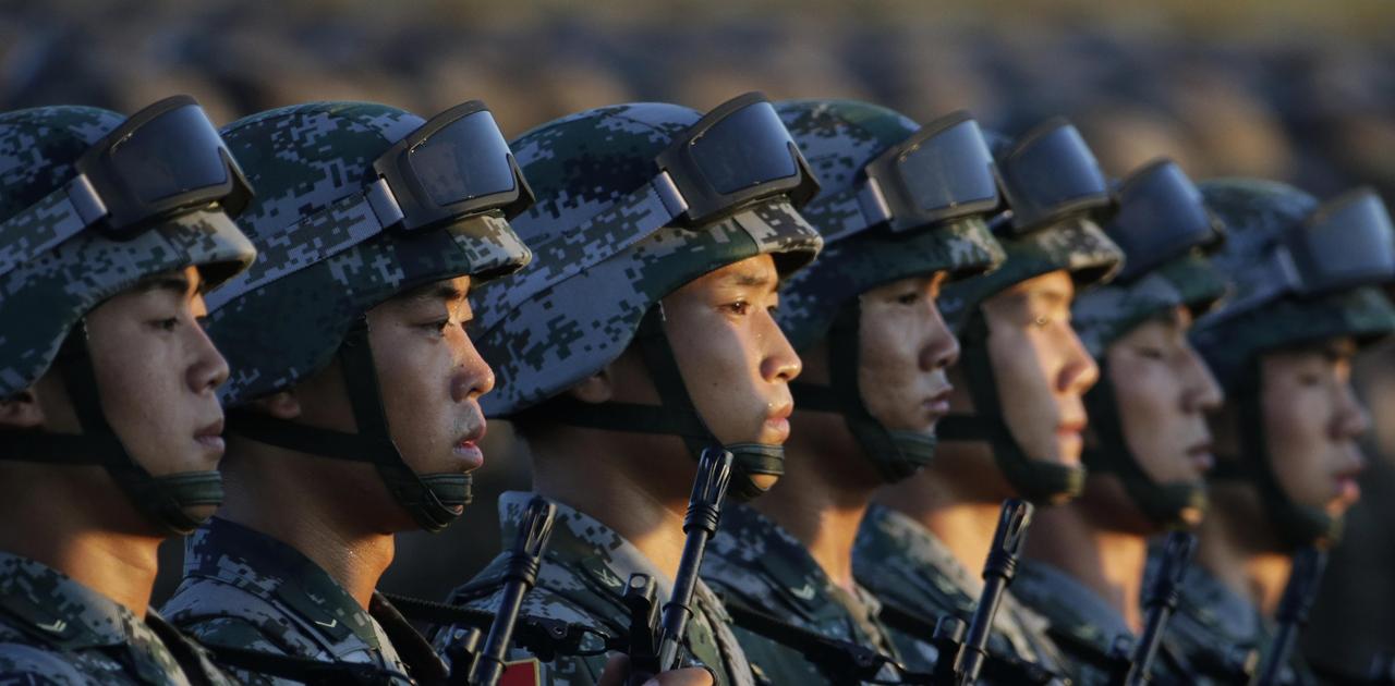 台湾还有路可选吗？1. 驻军： 中国人民解放军入驻台湾保卫台湾，完美结合，施行一