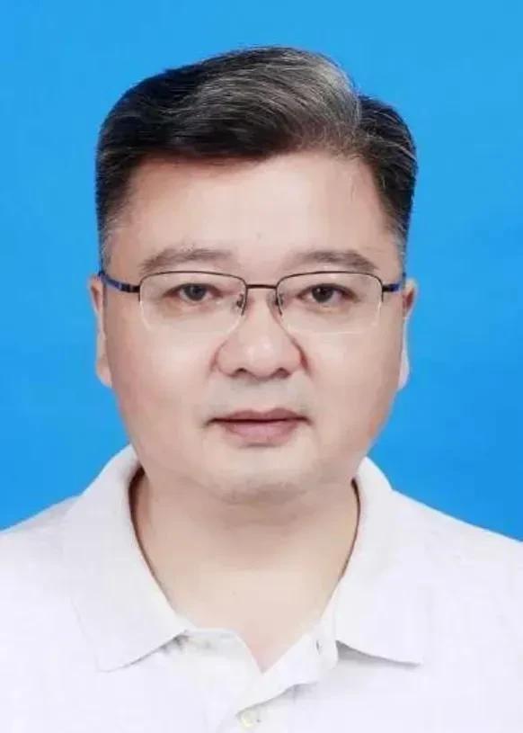 与他人发生不正当性关系，淮安市民政局副局长张健被“双开”！

5月8日，权威微信