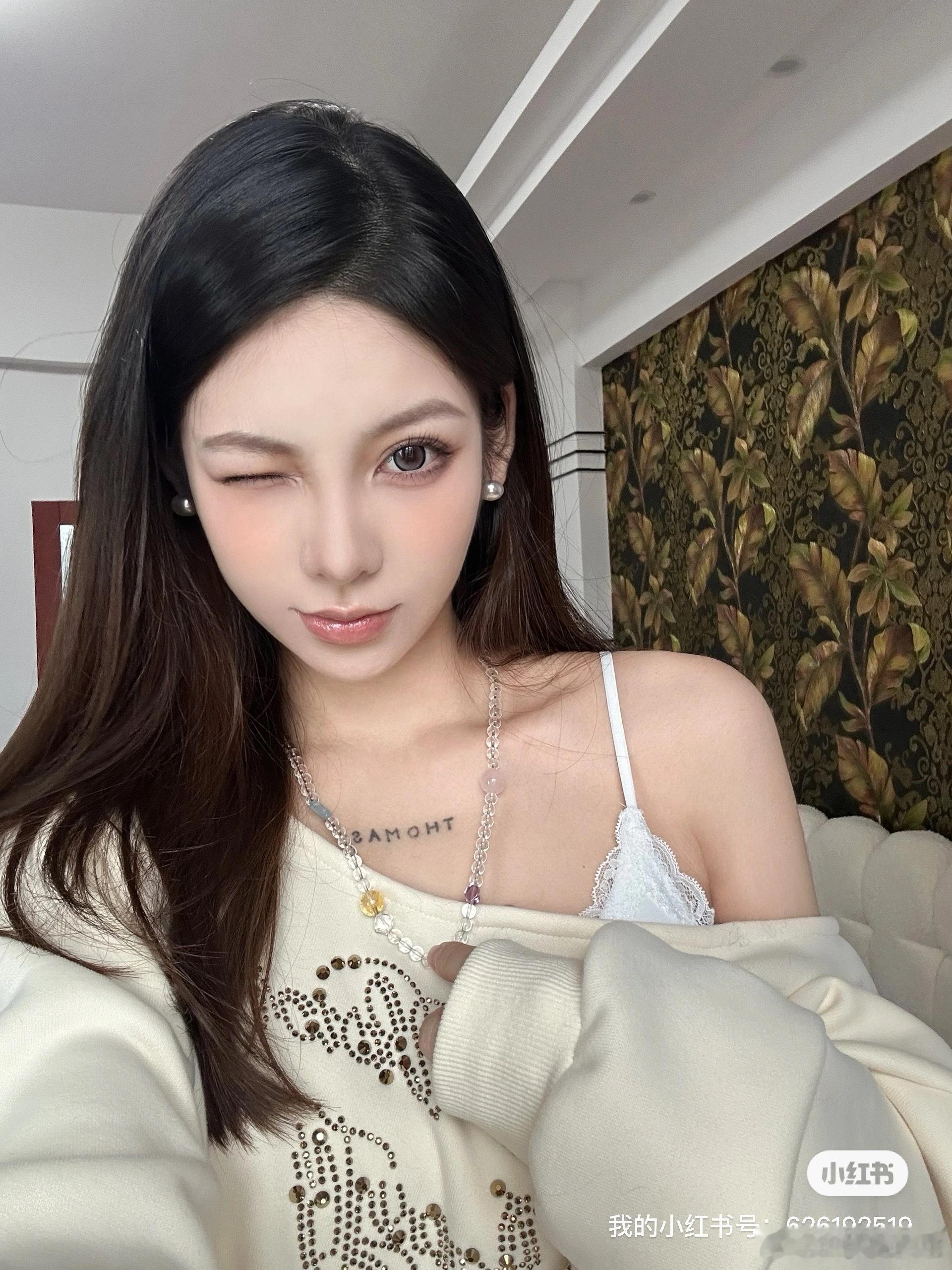 没更新的日子里在努力串水晶🔮 ​​​