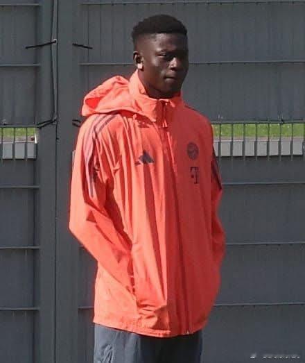 🚨拜仁今冬新援——2007年出生的薩博科·恩迪亞耶（Sapoko Ndiaye