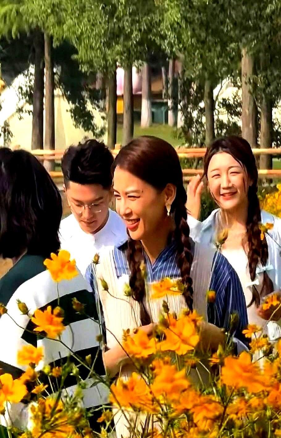 张雨霏没修图的广告，卖翻了。
陈梦手上的茧，卖断了球拍。
没人再信精修脸，大家想