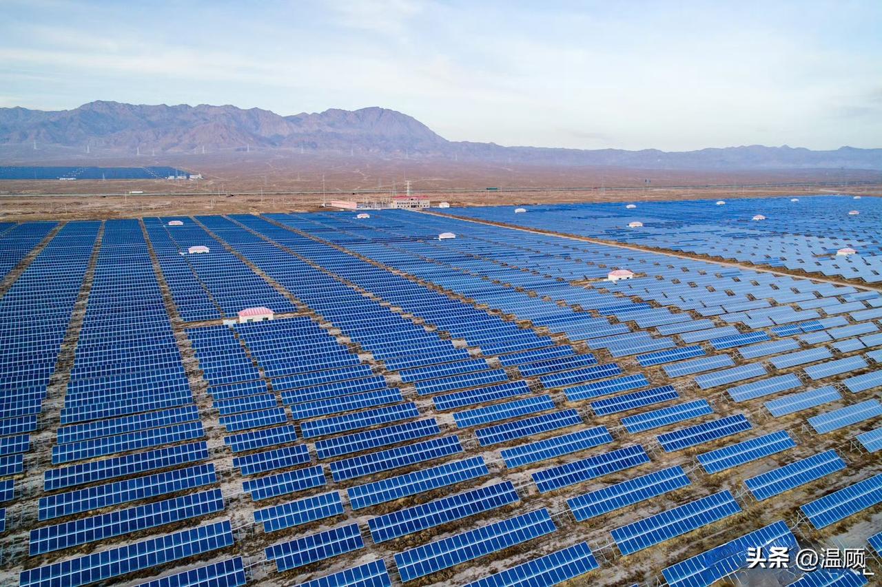 全球民用电价（人民币/度）对比：
 
- 德国：2.31（全球最高）
​
- 法