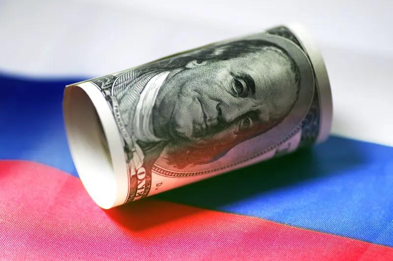 俄罗斯选择经济稳中求质的战略，挺明智的。在国际环境风云变幻，还面临制裁的情况下，