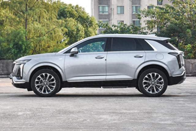探店实拍XT5，家用豪华SUV，踏实靠谱才是硬道理