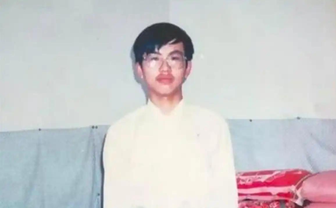 谁能想到，一个全省顶尖的理科状元，一个被全县捧在手心的天才少年，竟会在南京大学的