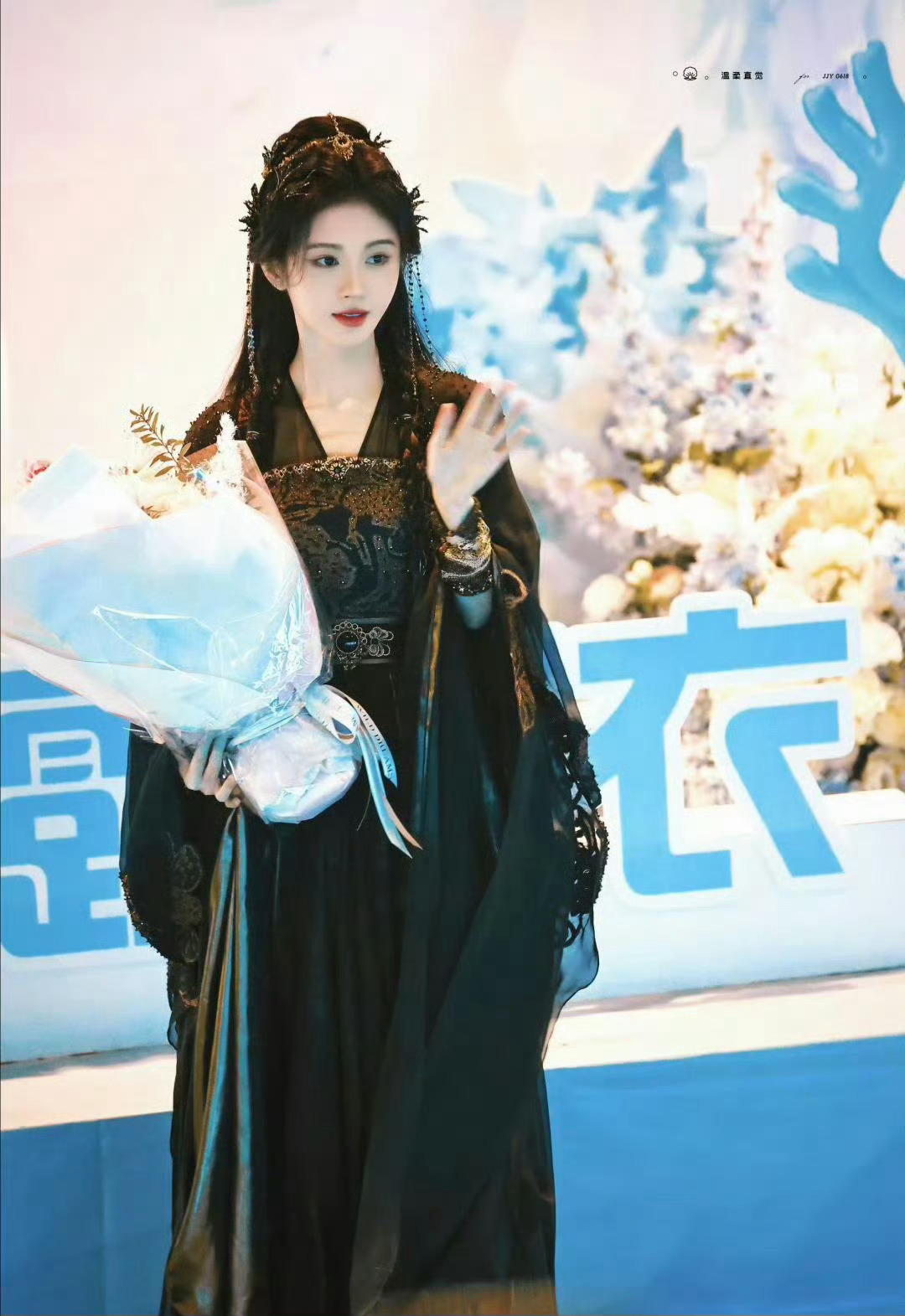 鞠婧祎、曾舜晞、陈都灵、田嘉瑞 月鳞绮纪 造型 