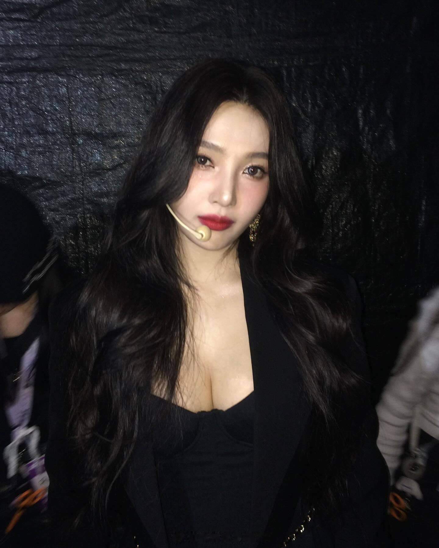 朴秀荣参加妹妹婚礼朴秀荣Ins📷 ​​​