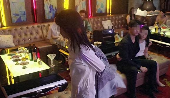 男子劝架伤人致对方重伤，被索赔30万，法院一句话让索赔全部落空。
 
四川一家K