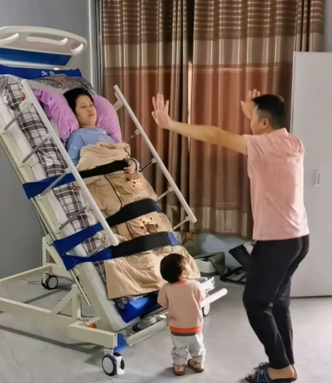 广西一男子对患癌女子一见钟情，3年时间，花光200万积蓄为她治病，谁料，3年后，