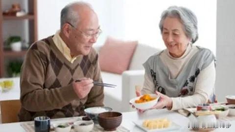 医生：少吃点肉吧！人到老年应该吃什么肉？不妨了解下

随着年龄的增长，人体的新陈