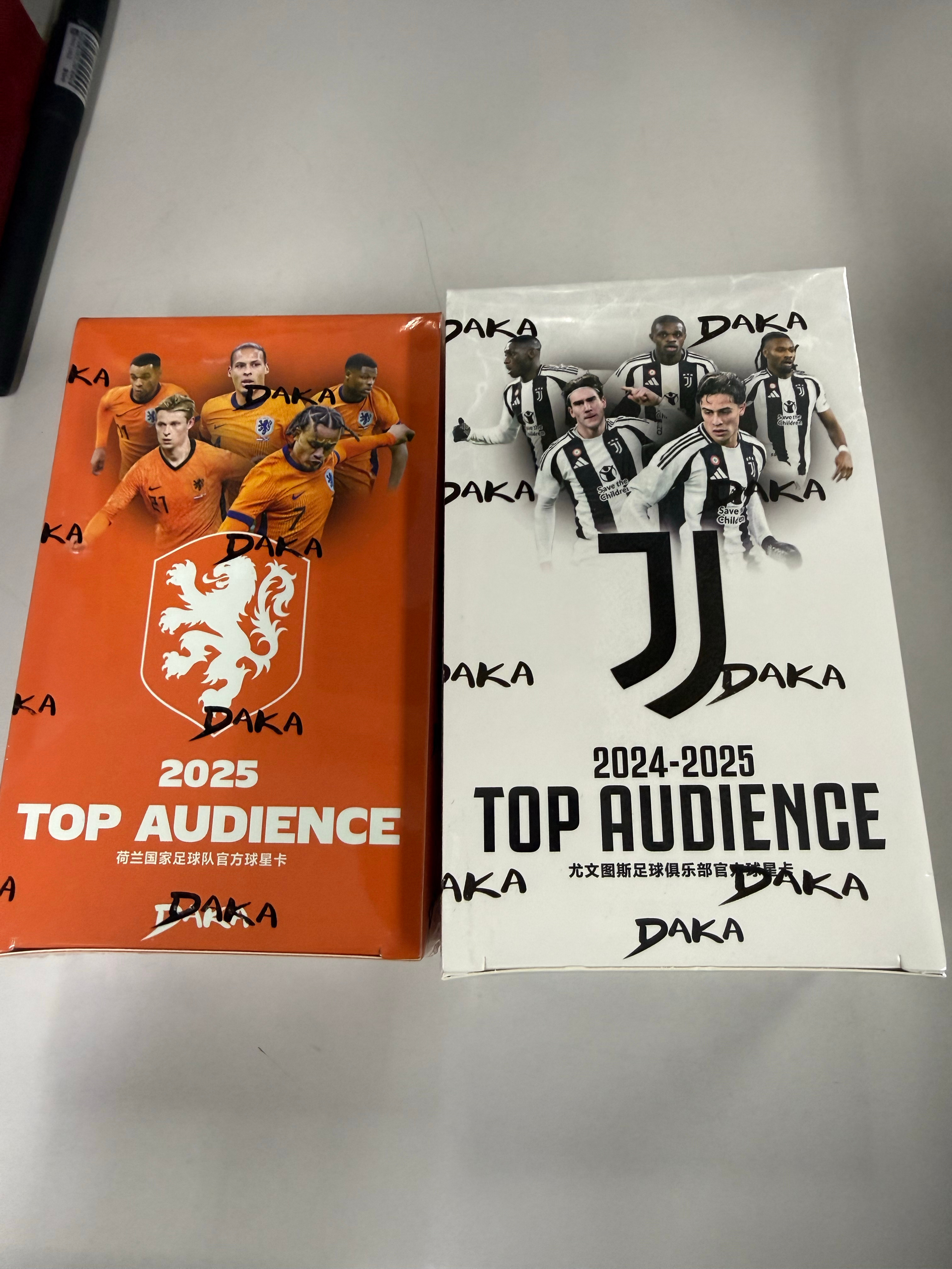 各位新年好，今天是2025年的最后一天，一起欢乐一下，我这里有两个DAKA的队盒