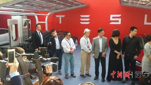 当年特斯拉在北京交付现场的8个人中，李想同学便是其一。12年时间里，从车主变成新