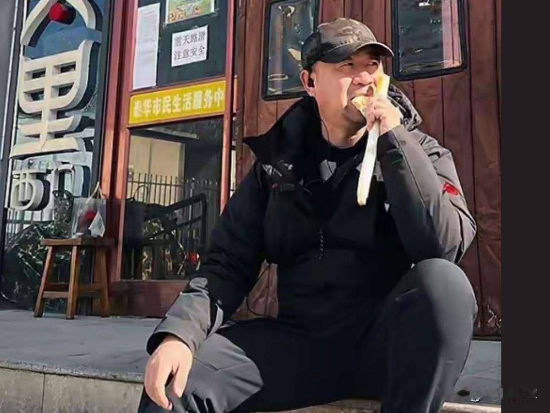 赵大伟加油…几天前正太里的一场大火让本就不再年轻的赵大伟看上去又老了许多，世事无