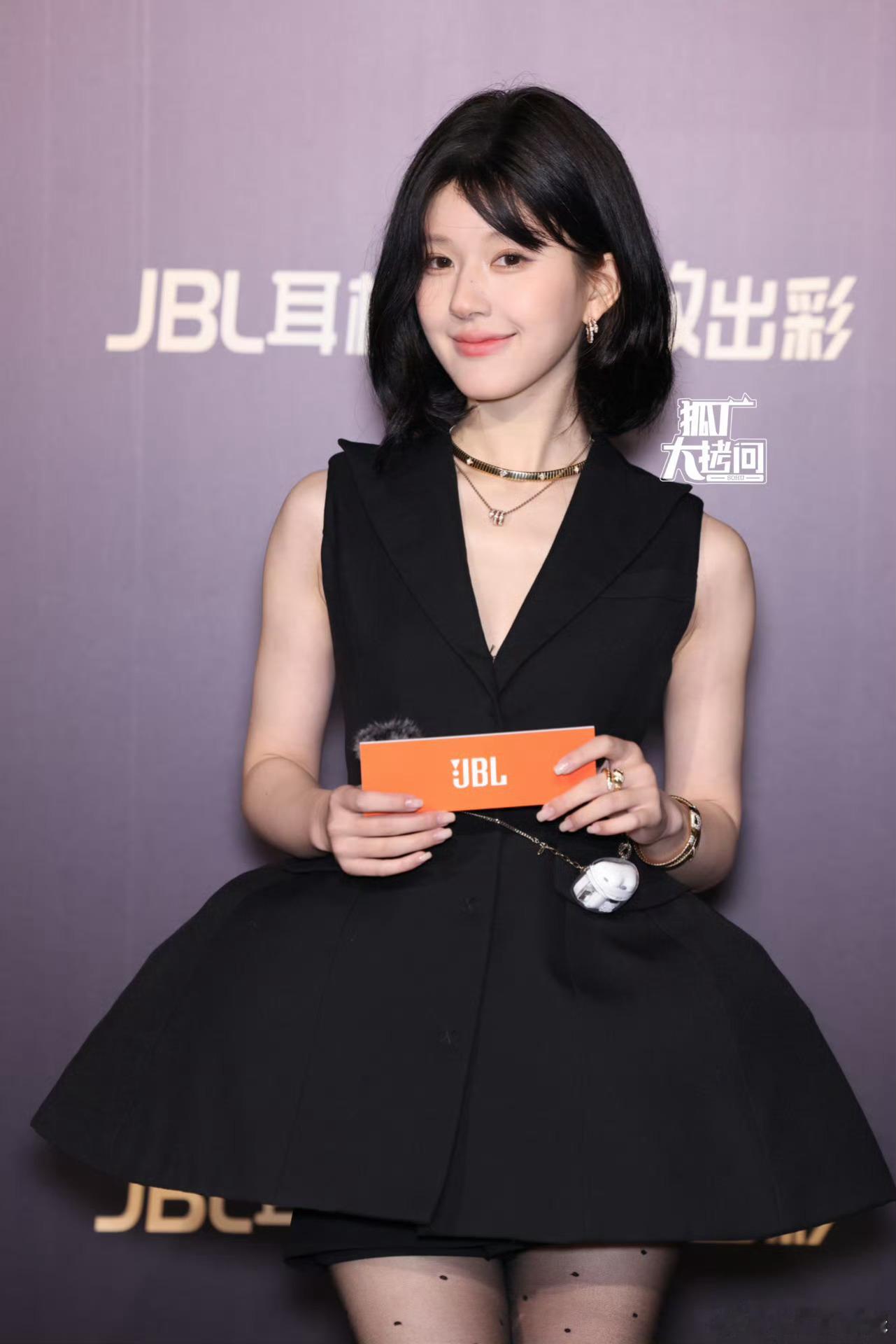 现在看到露思，下意识就会找不同 ​​​
