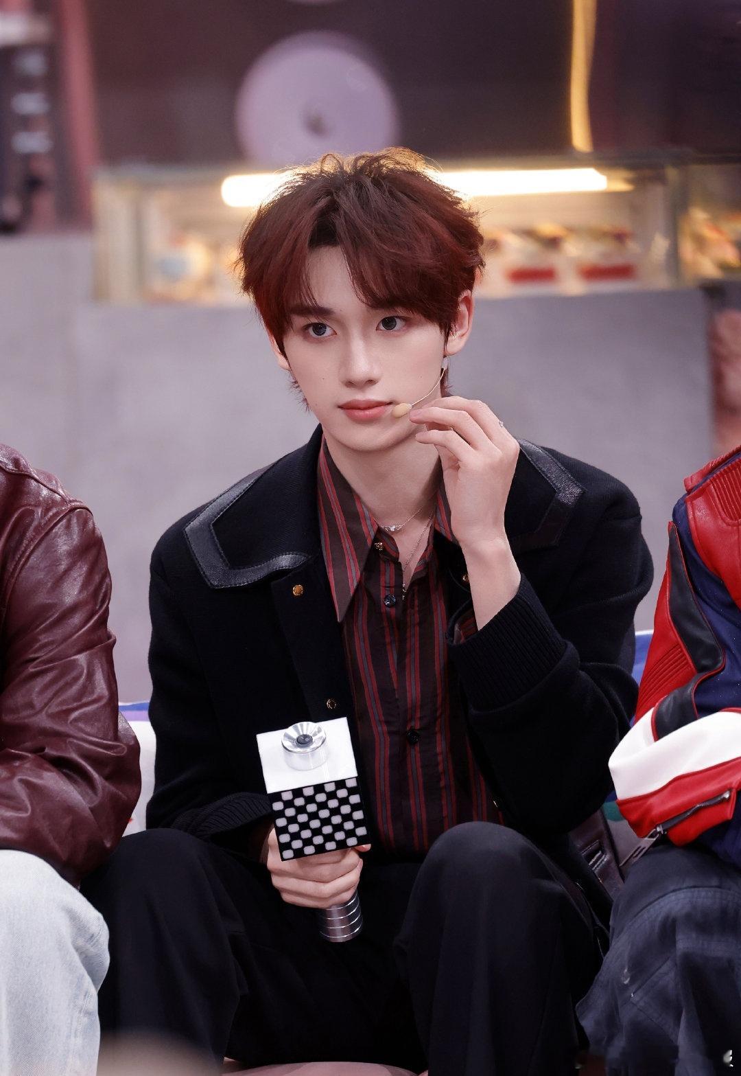 认真专注，活力满满，丁程鑫在好六街超吸粉丁程鑫唱歌舞蹈演技脑力体力你好星期六