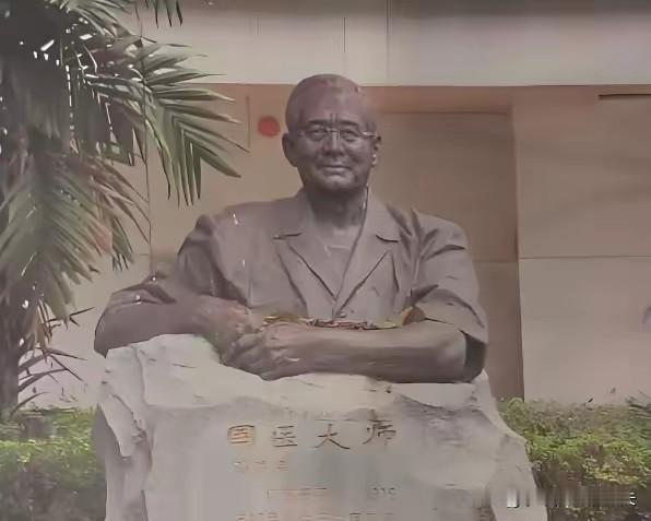 国医大师邓铁涛给了癌症患者一个秘方，只有3味药。1月10日，纪念国医大师邓铁涛诞