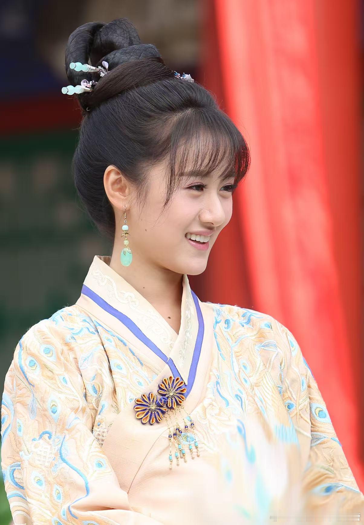 袁冰妍未修剧照🈶，古典大美女！古装真的很漂亮~ ​​​