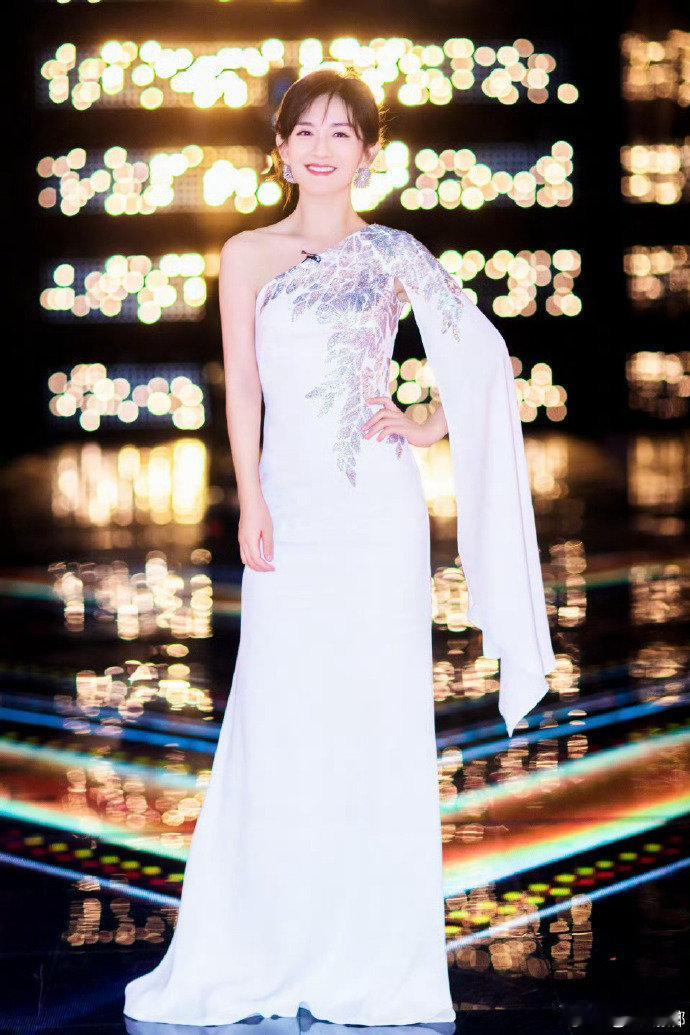 救命！这阵容我直接冲！谢娜 + 央视喜剧 + 新人逆袭，《笑有新生》11.29 