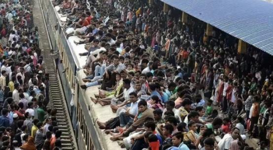 印度极有可能成为一颗”毁灭“世界的定时炸弹，要知道，印度人口看似14亿，但明眼人