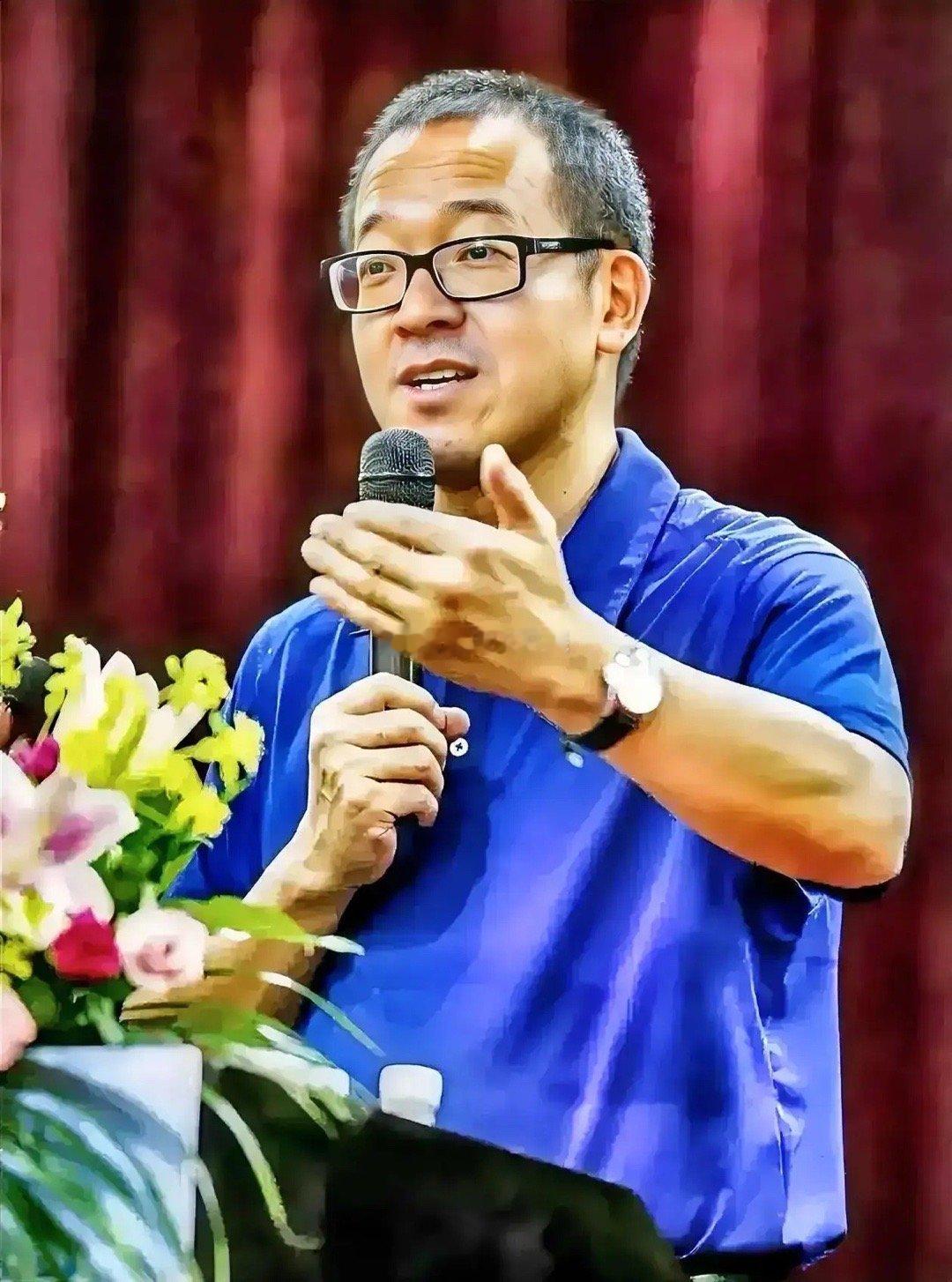 俞敏洪说：来自爸爸的三次撑腰，换来孩子一辈子的抬头:       第一次：当孩子