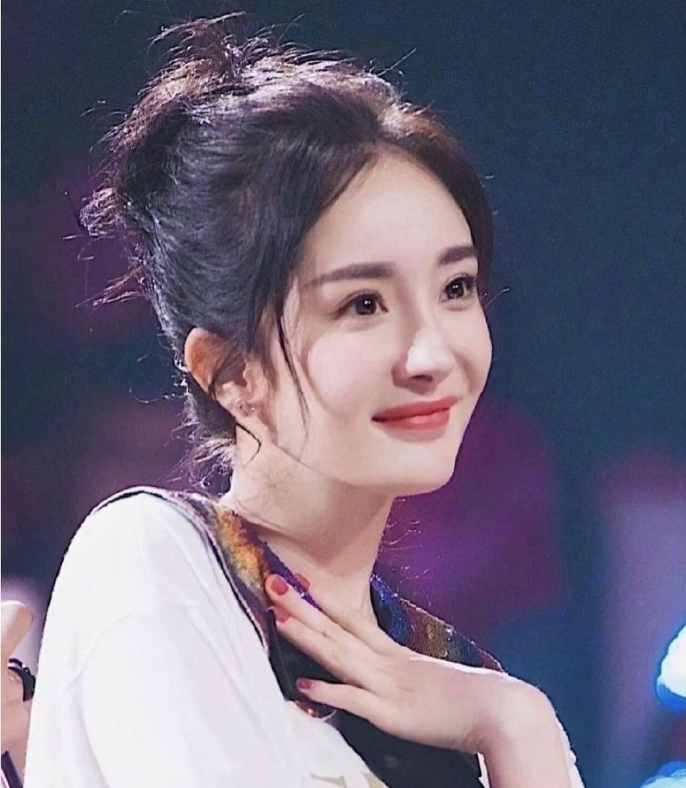 杨幂欧豪生万物剧组 ​​​《王牌对王牌》7.27 ​​​