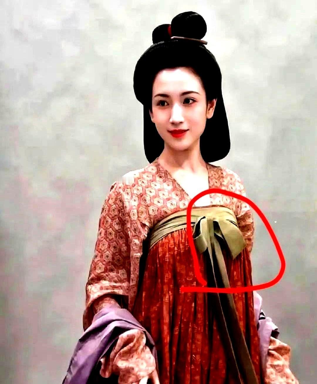 一觉醒来，吃了一个大瓜！原来《长安的荔枝》中的女一号原本是李善德的妻子。

最近