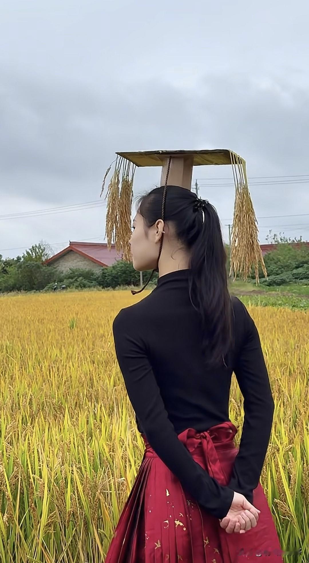 我若这样装扮，你该称呼我什么？