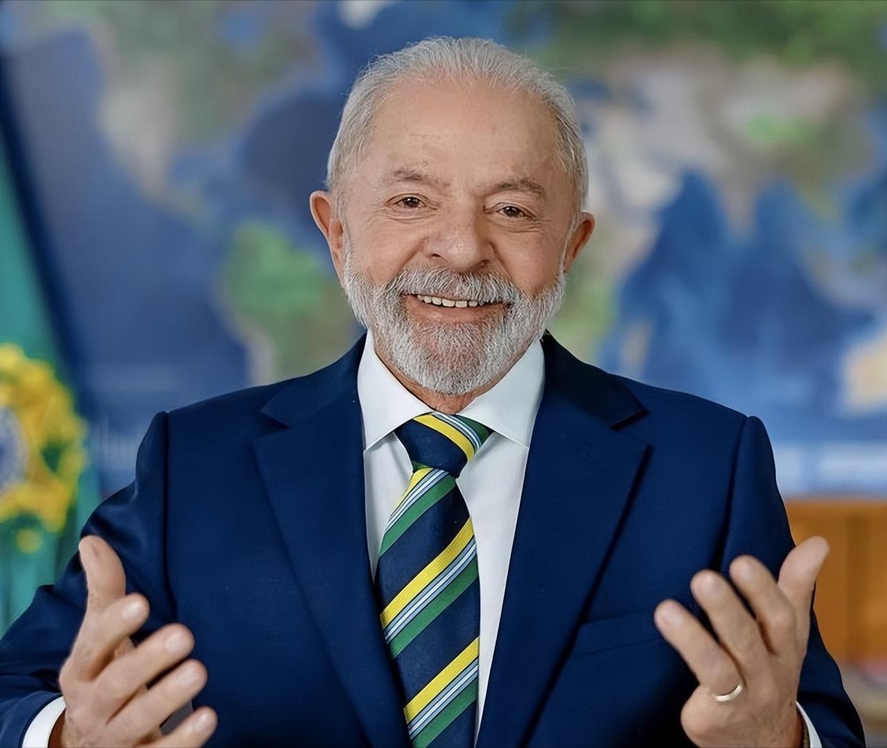 巴西高规格安排中国代表团！
 
11月5日，中方代表团到达巴西，分别会见了巴斯总