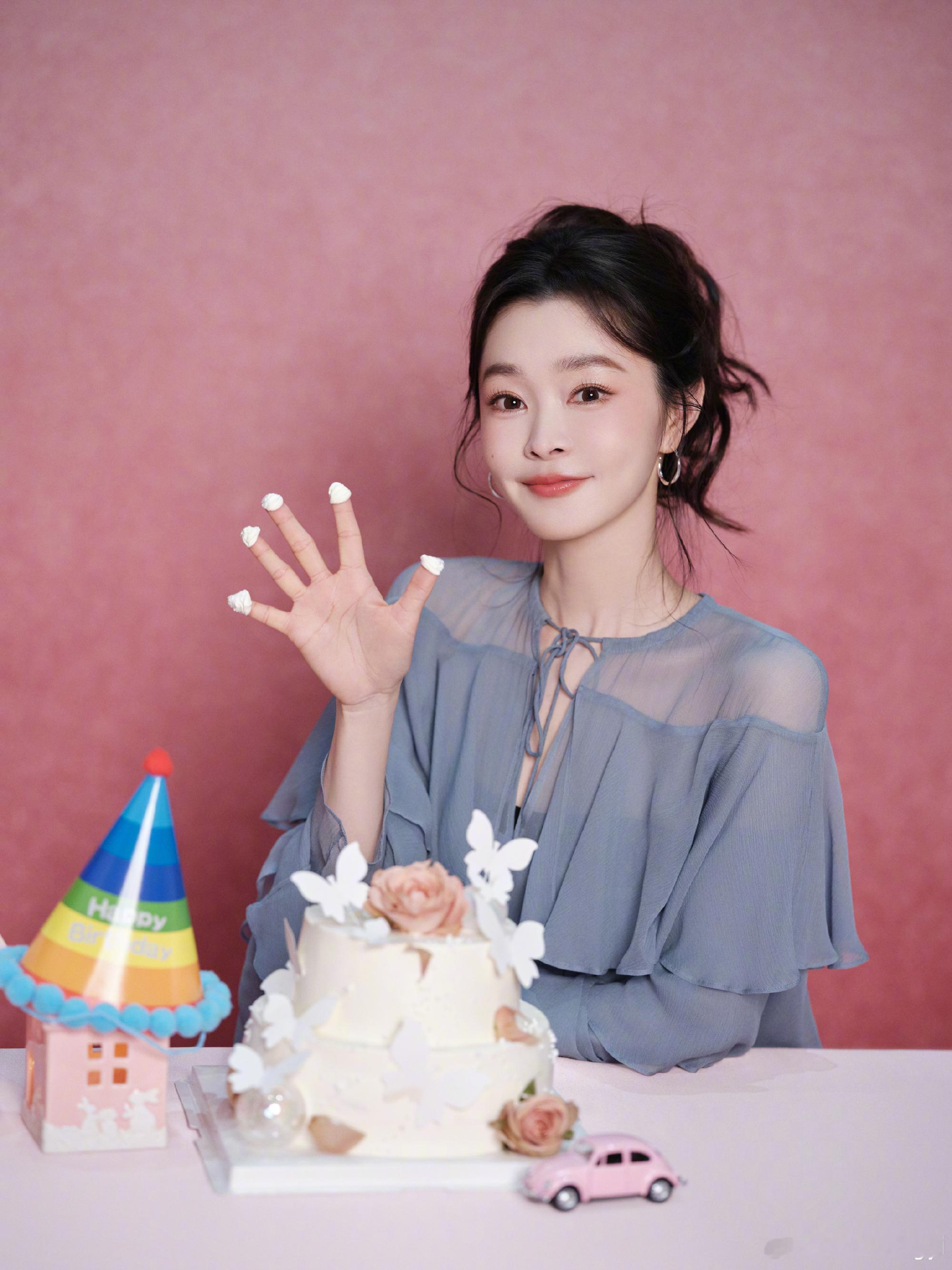 宋轶36岁生日庆生照宋轶1031生日快乐祝我们漂亮的小仙女车车生日快乐🎂🎂?
