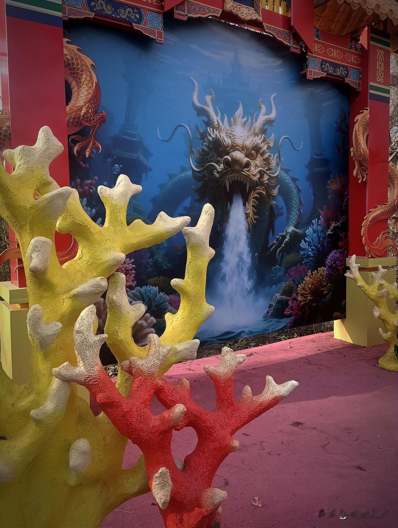 上联：珍珠港，
下联：玳瑁樑。