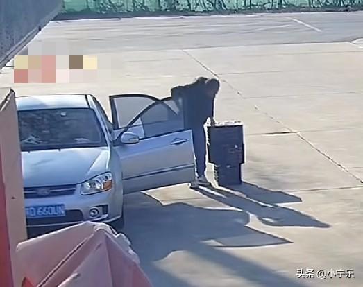 近日，北京平谷区消防站突然空降了3箱砂糖橘，还有一封感谢信，原来是本地群众从外地