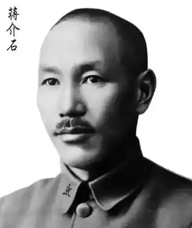 1906年，蒋介石留学被兄长阻挠并吞占家产，21年后蒋介石掌权，蒋介卿：给我安排