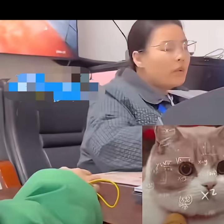 江苏，一老师在课上没收了学生的手机，课后，老师让学生把手机取走，学生惊讶的回应：