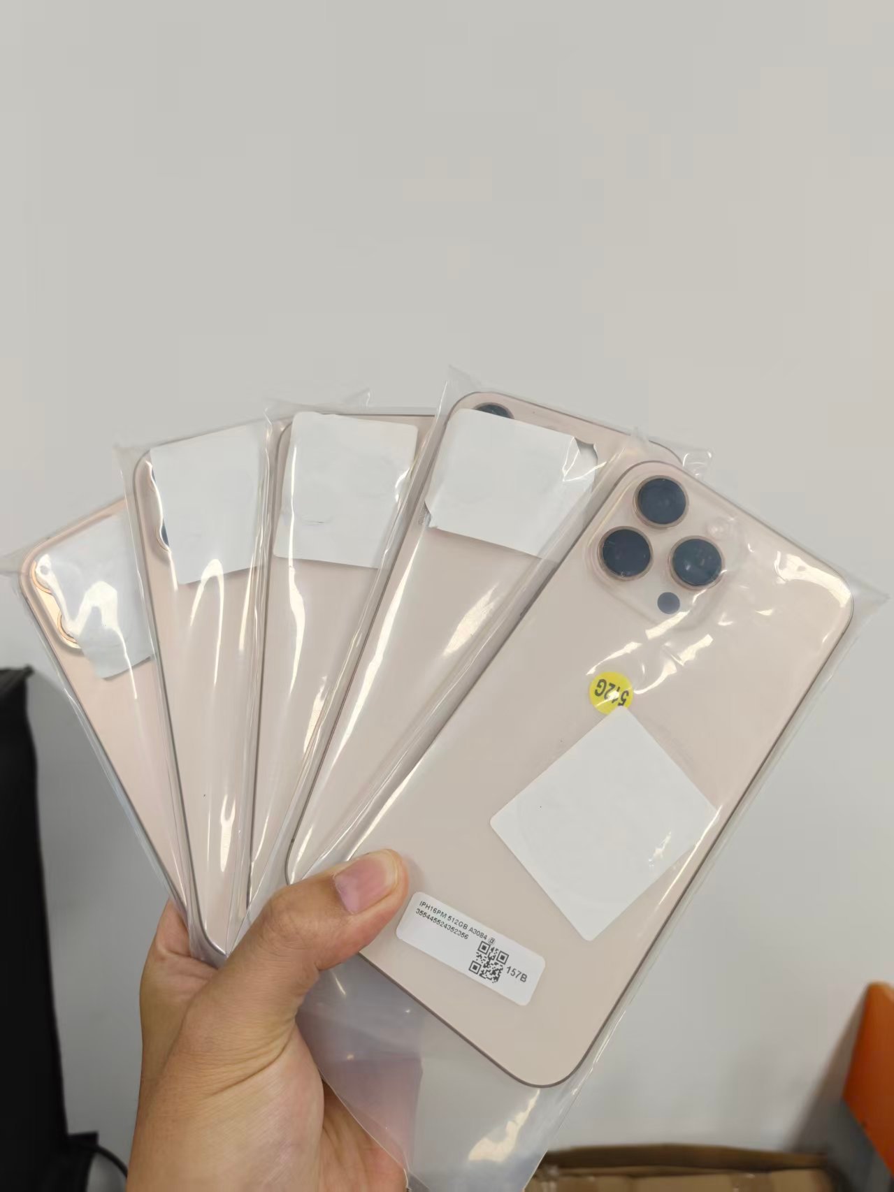 昨天的两台16PM 无锁 512G 100🔋 秒出继续补货5台，看上私聊