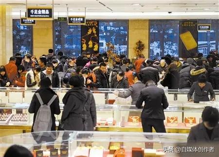 金价暴跌抄底潮里，有人狂赚有人深套，这3个坑千万别踩
 
2026年3月的黄金市