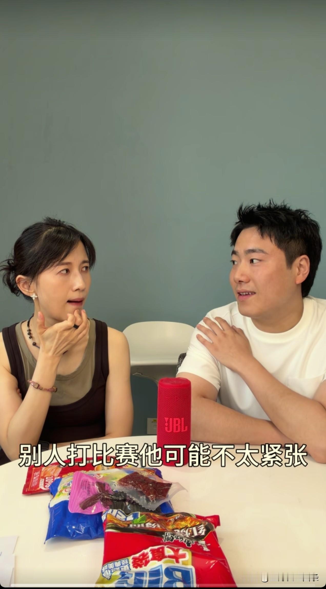 梁靖崑真的是逆子，他啥都知道。
他说教练们看别人比赛不紧张，看他比赛紧张，心里没